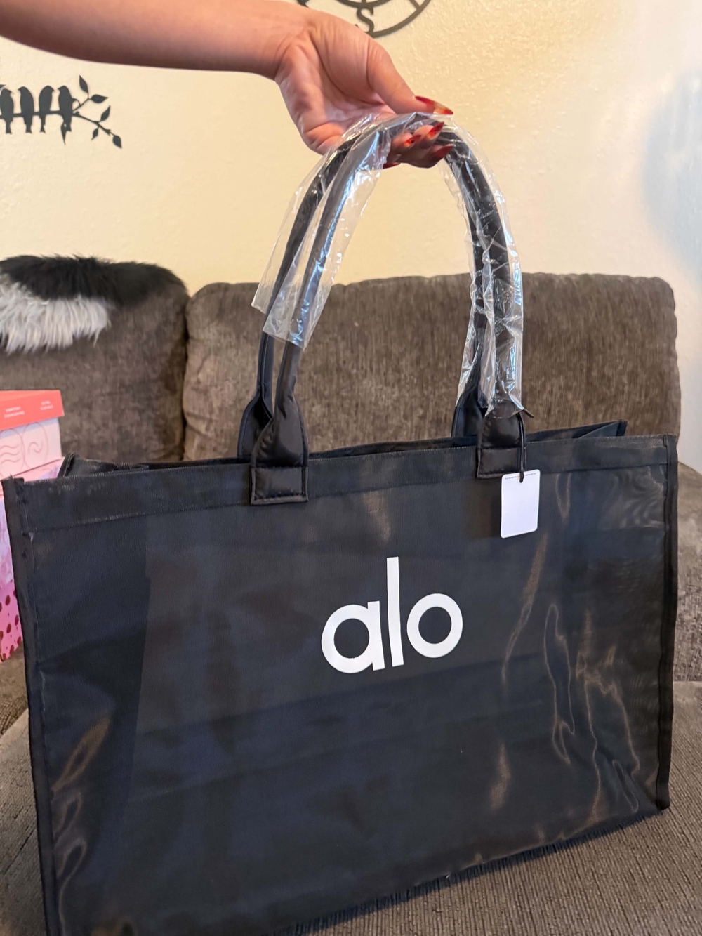 ALO Yoga Black Mesh Tote, Gym, Beach Bag - Picture 3 of 9